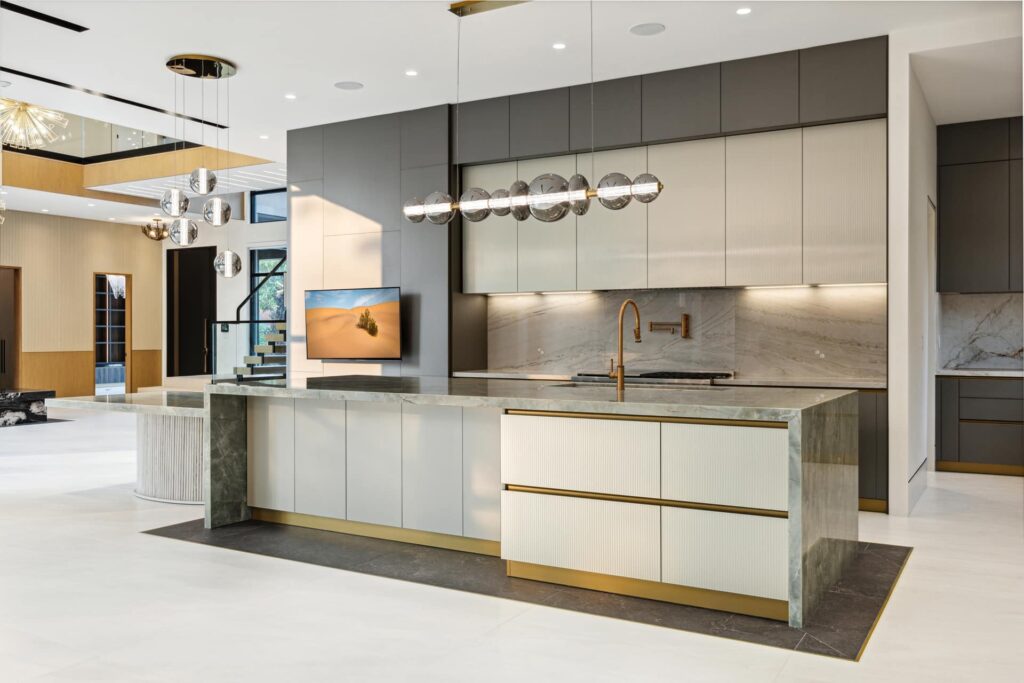 The Benefits of Building Custom Homes for Large Families